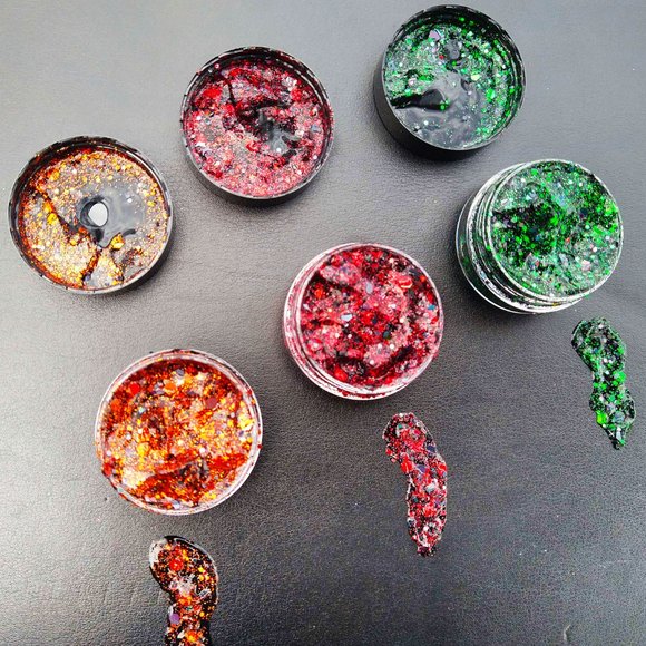 Alchemy Workshop Handmade Body Glitter Gel - Halloween Edition - Zombify (10ml) - Picture 7 of 8